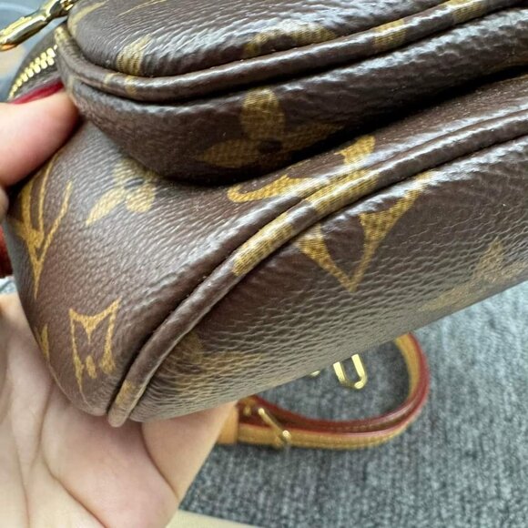 100% Authentic Louis Vuitton Leather Belt Bag - Picture 5 of 13